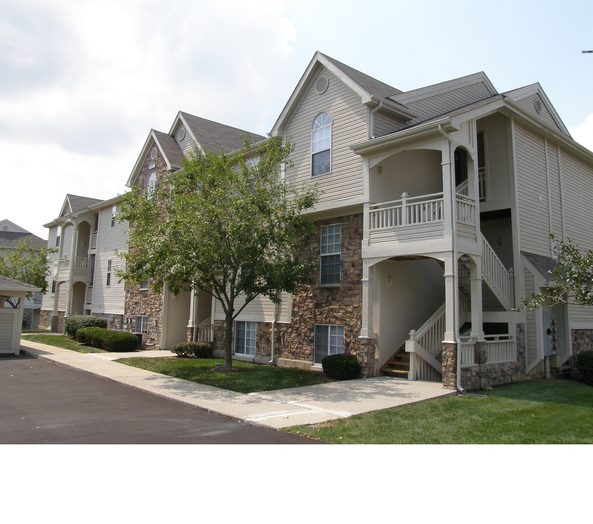 Sand Creek Woods Apartments in Fishers, IN